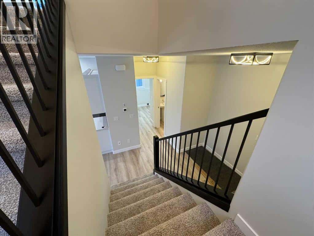 53 Emmett Crescent — Red Deer, Alberta - Photo 4 of 34