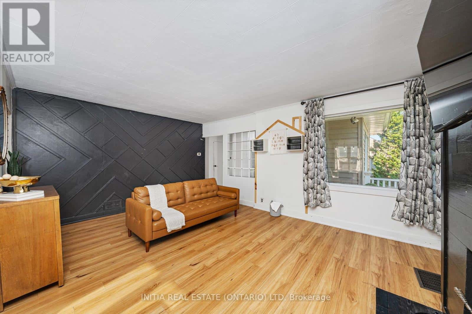 730 TALFOURD STREET — Sarnia, Ontario - Photo 5 of 26