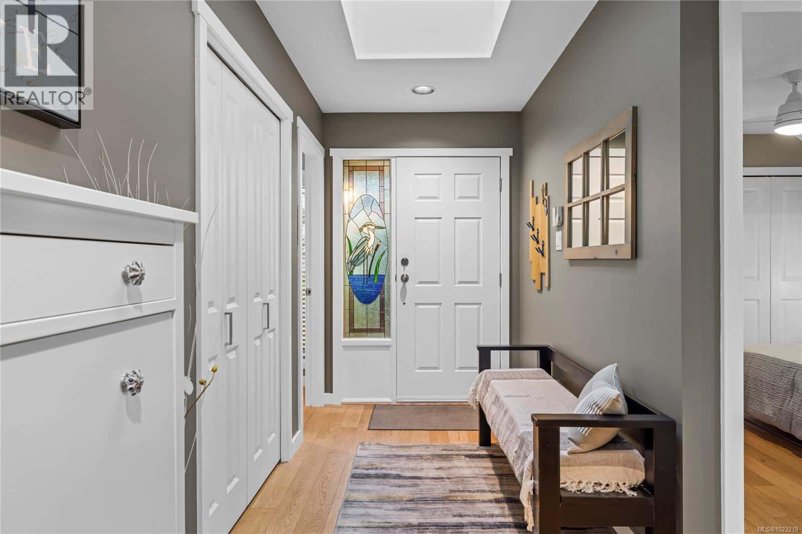 805 Lakes Blvd — French Creek, British Columbia - Photo 5 of 52