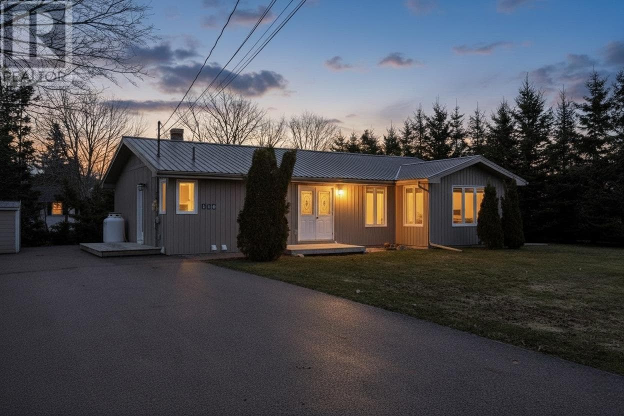 118 Maple Avenue — Charlottetown, Prince Edward Island - Main photo