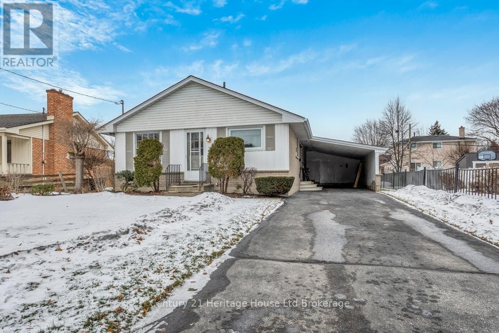 109 LYNDALE CRESCENT — Woodstock (Woodstock - North), Ontario - Main photo