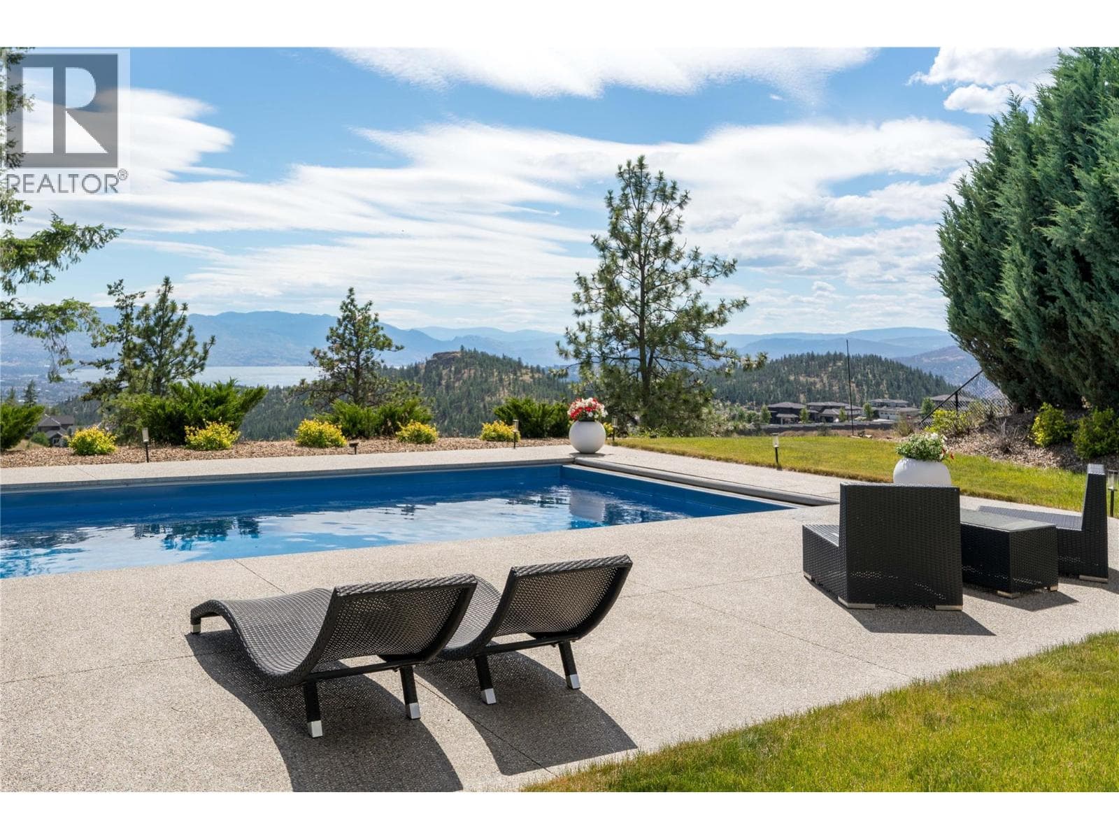 172 Skyland Drive — Kelowna, British Columbia - Main photo
