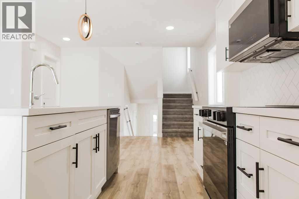 11419 95 Street — Clairmont, Alberta - Photo 3 of 40