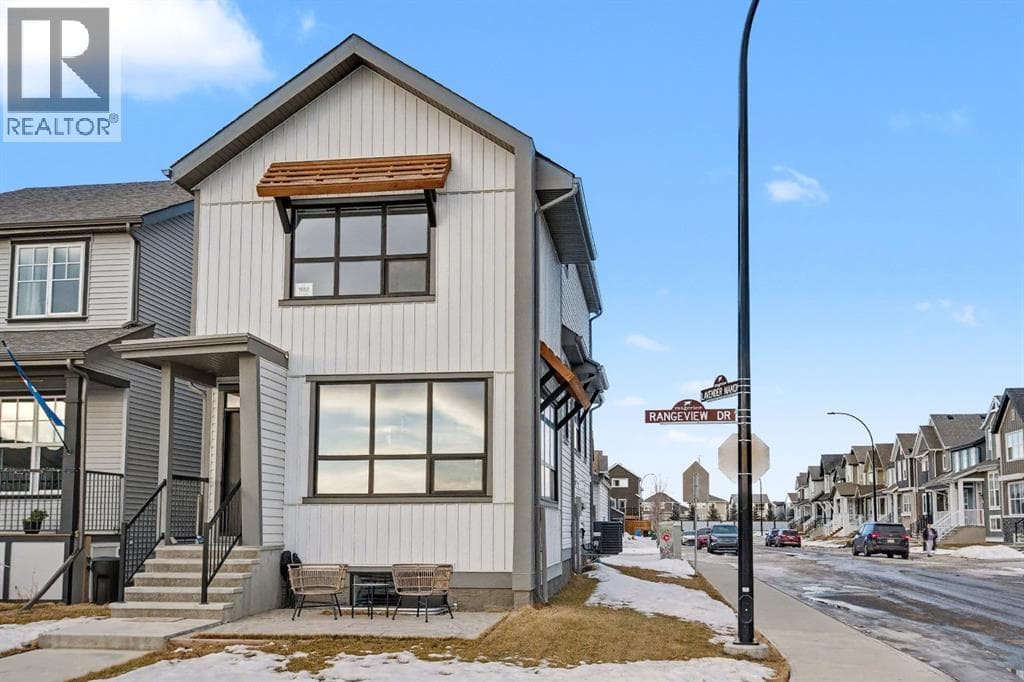 1882 Rangeview Drive SE — Calgary, Alberta - Main photo