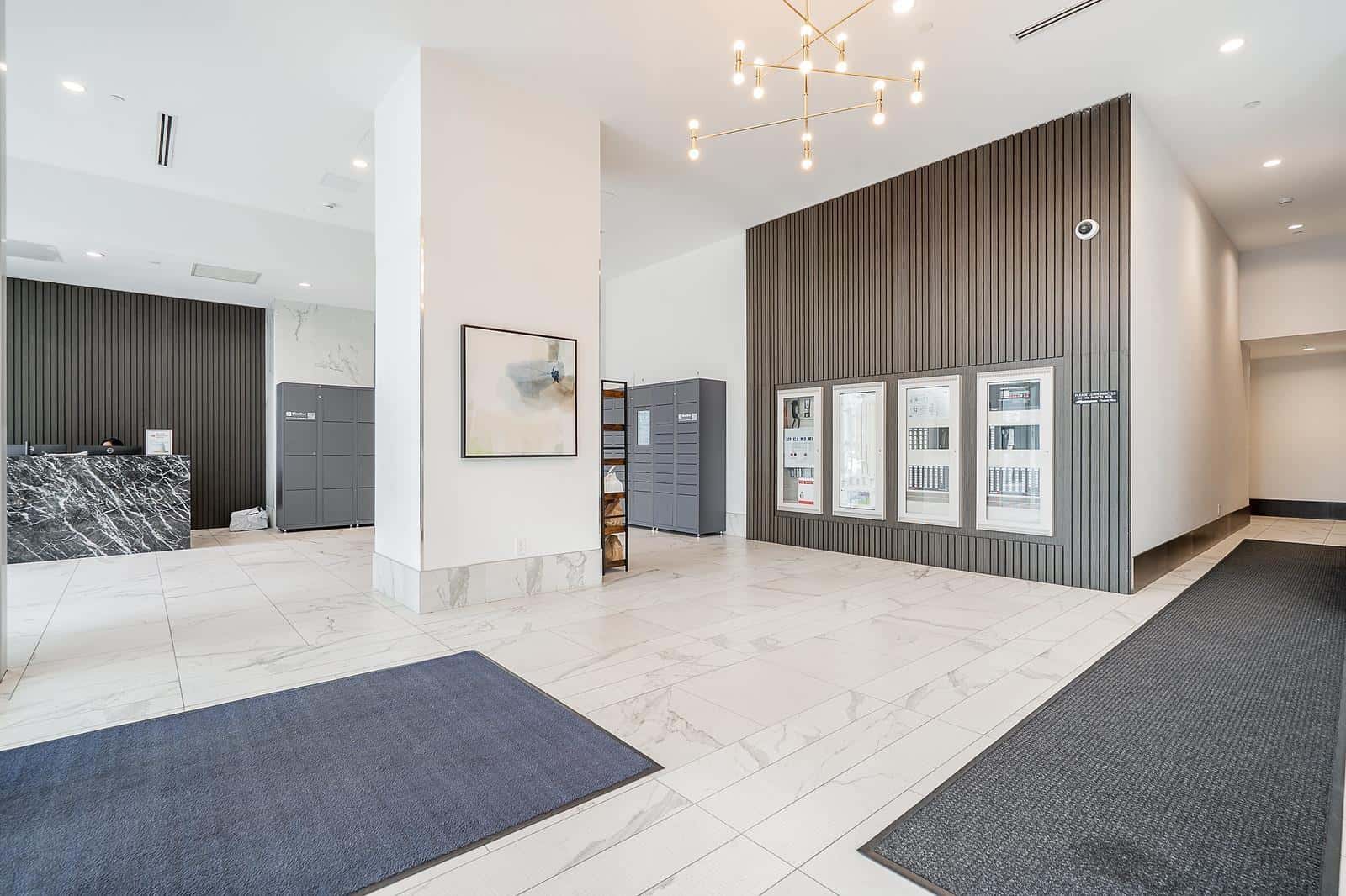 717 13350 CENTRAL AVENUE — Surrey, British Columbia - Photo 3 of 37