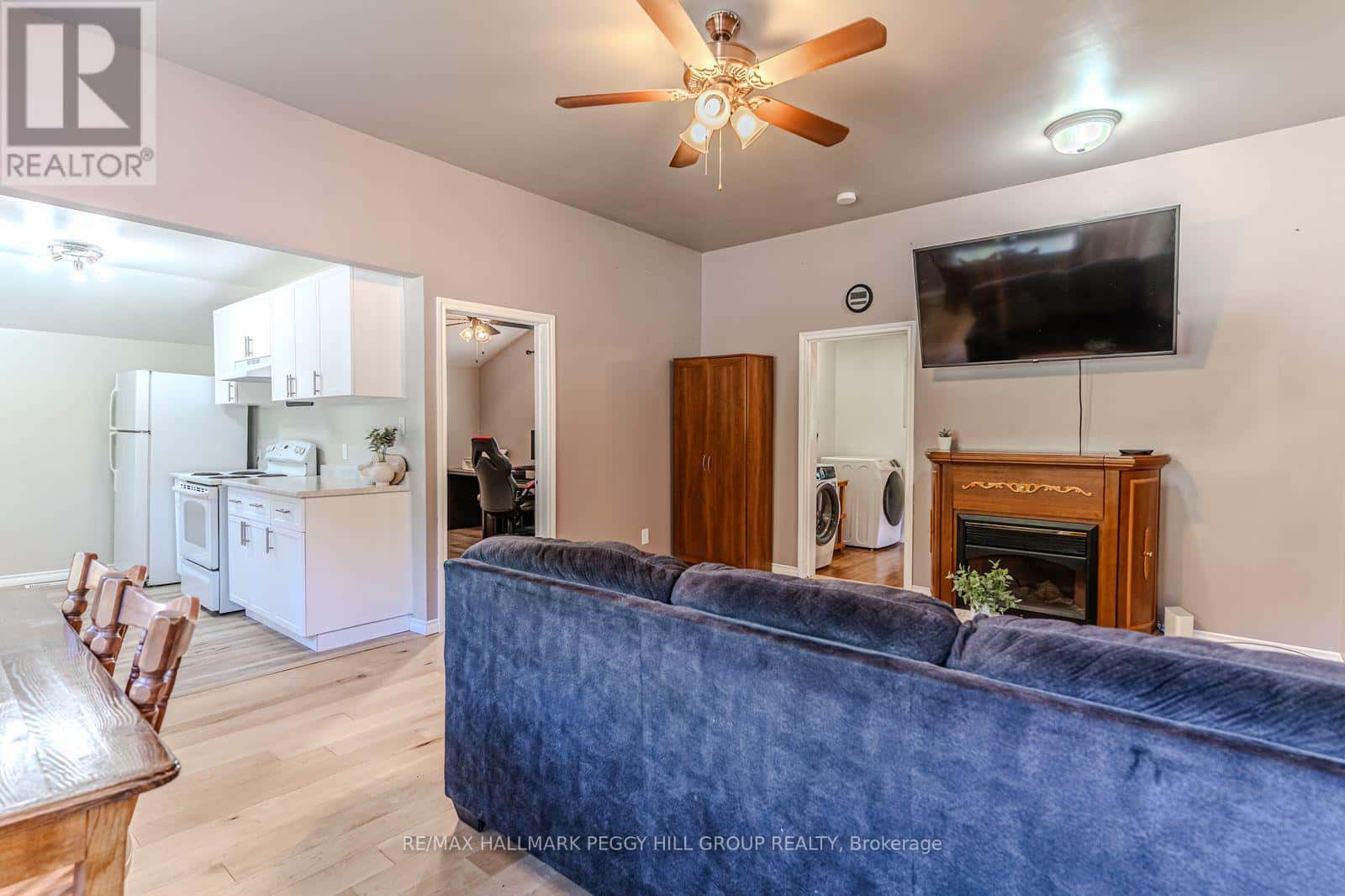 135 SIXTH STREET — Midland, Ontario - Photo 3 of 16