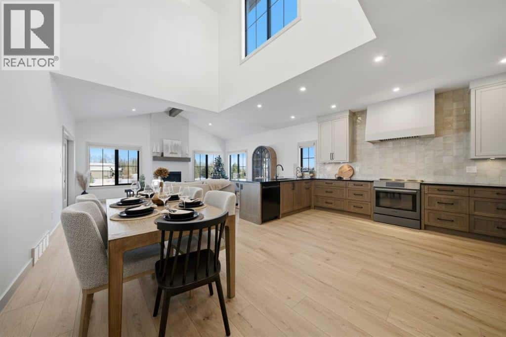 22 Sunberry Place — Sylvan Lake, Alberta - Photo 3 of 50