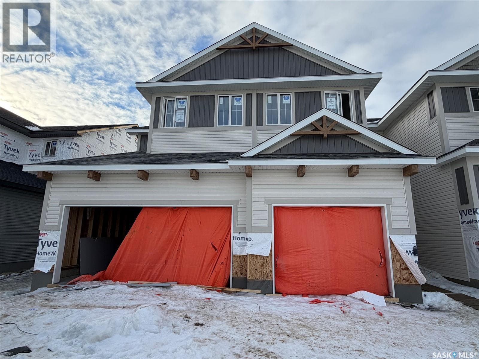 118 Traeger COMMON — Saskatoon, Saskatchewan - Main photo