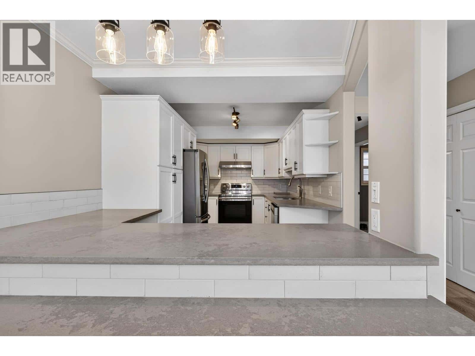 316 Whitman Road Unit# 31 — Kelowna, British Columbia - Photo 5 of 32