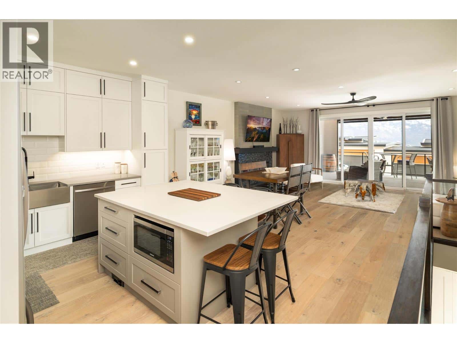 10100 Tyndall Road Unit# 17 — Lake Country, British Columbia - Photo 3 of 63