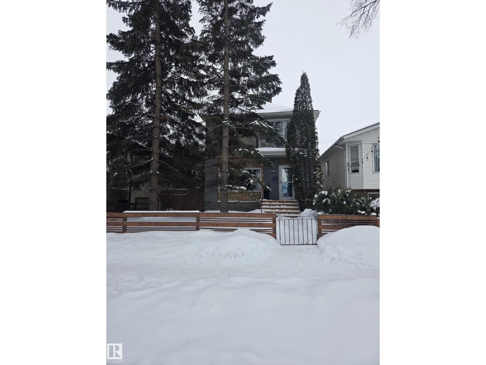 11406 96 ST NW — Edmonton, Alberta - Main photo