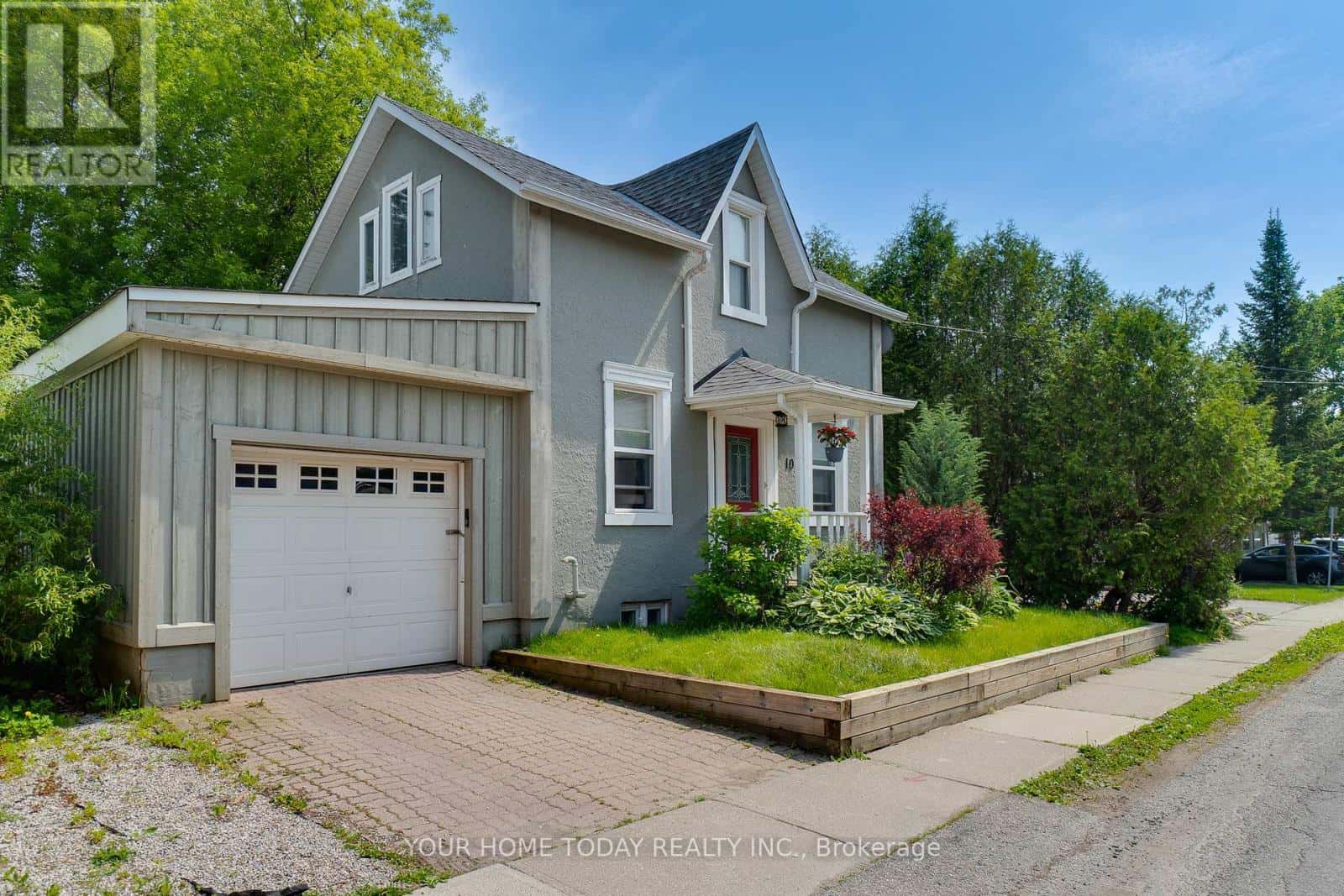 10 KNOX STREET — Halton Hills (AC Acton), Ontario - Photo 2 of 30