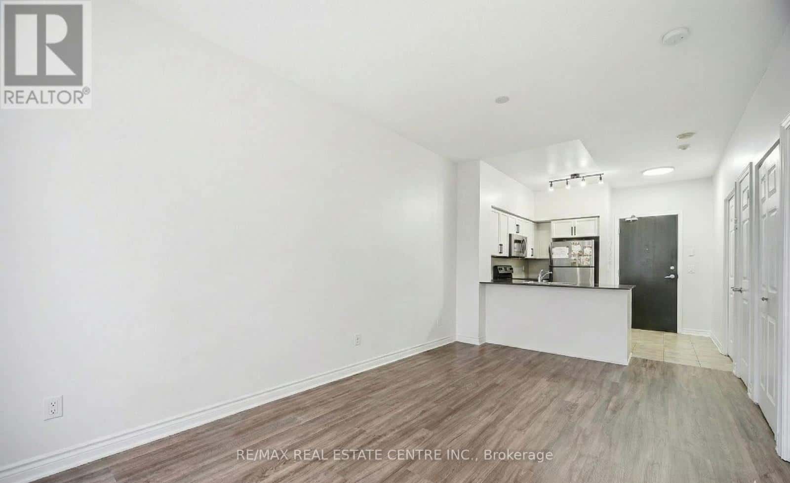 1805 - 388 PRINCE OF WALES DRIVE — Mississauga (City Centre), Ontario - Photo 4 of 28