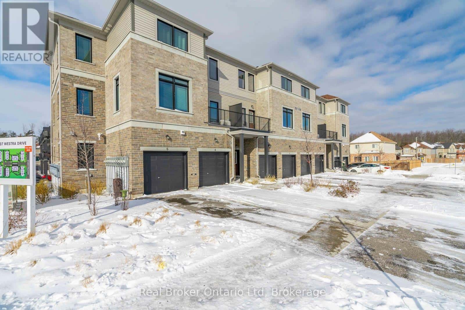 5 - 107 WESTRA DRIVE — Guelph (Willow West/Sugarbush/West Acres), Ontario - Photo 2 of 26