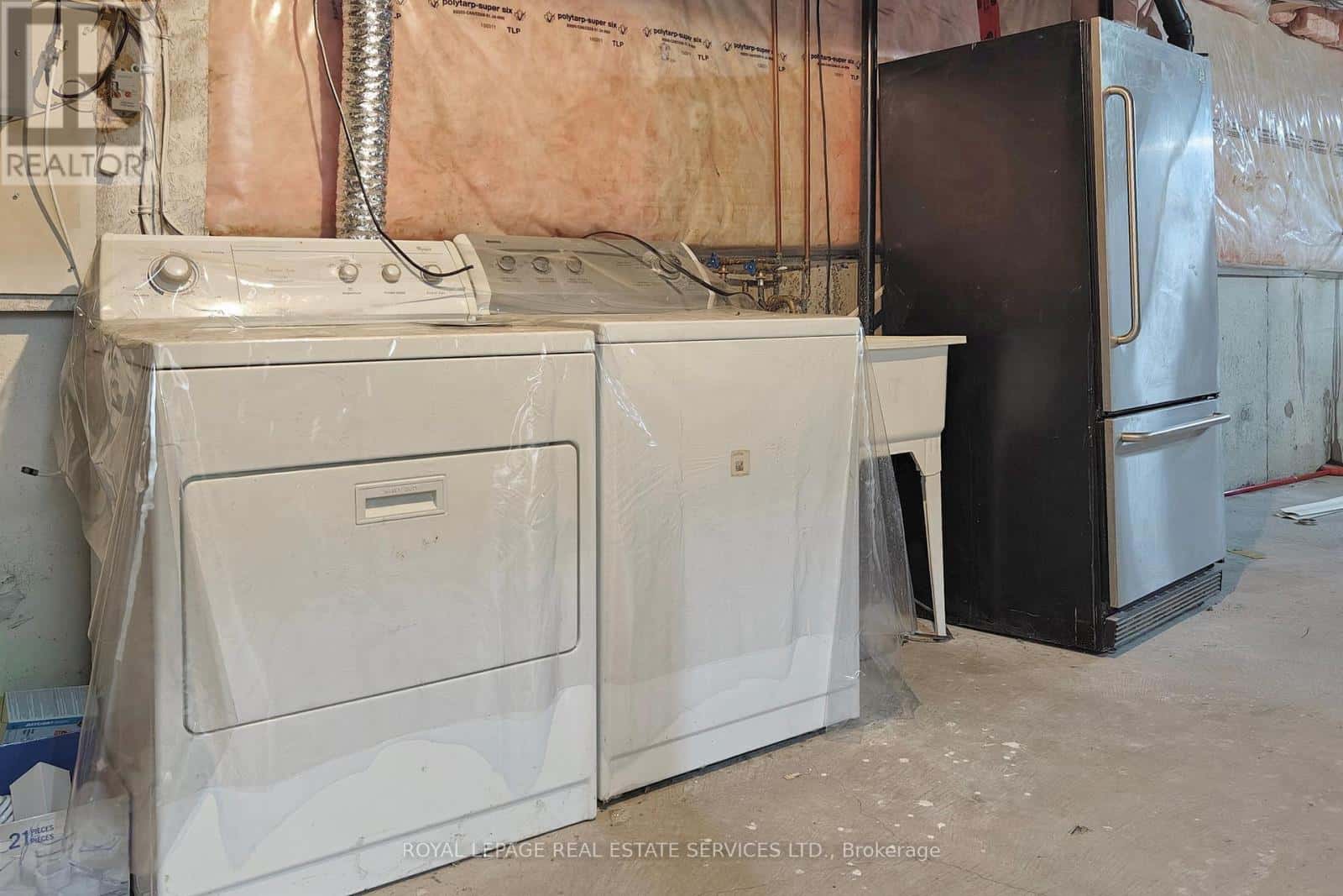 908 STONEBRIDGE AVENUE — Mississauga (East Credit), Ontario - Photo 5 of 35