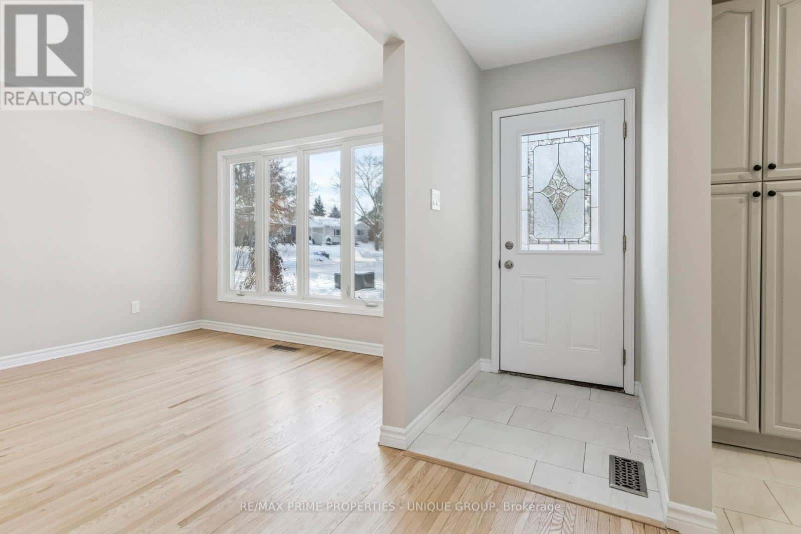 520 TEAKWOOD DRIVE — Waterloo, Ontario - Photo 3 of 50