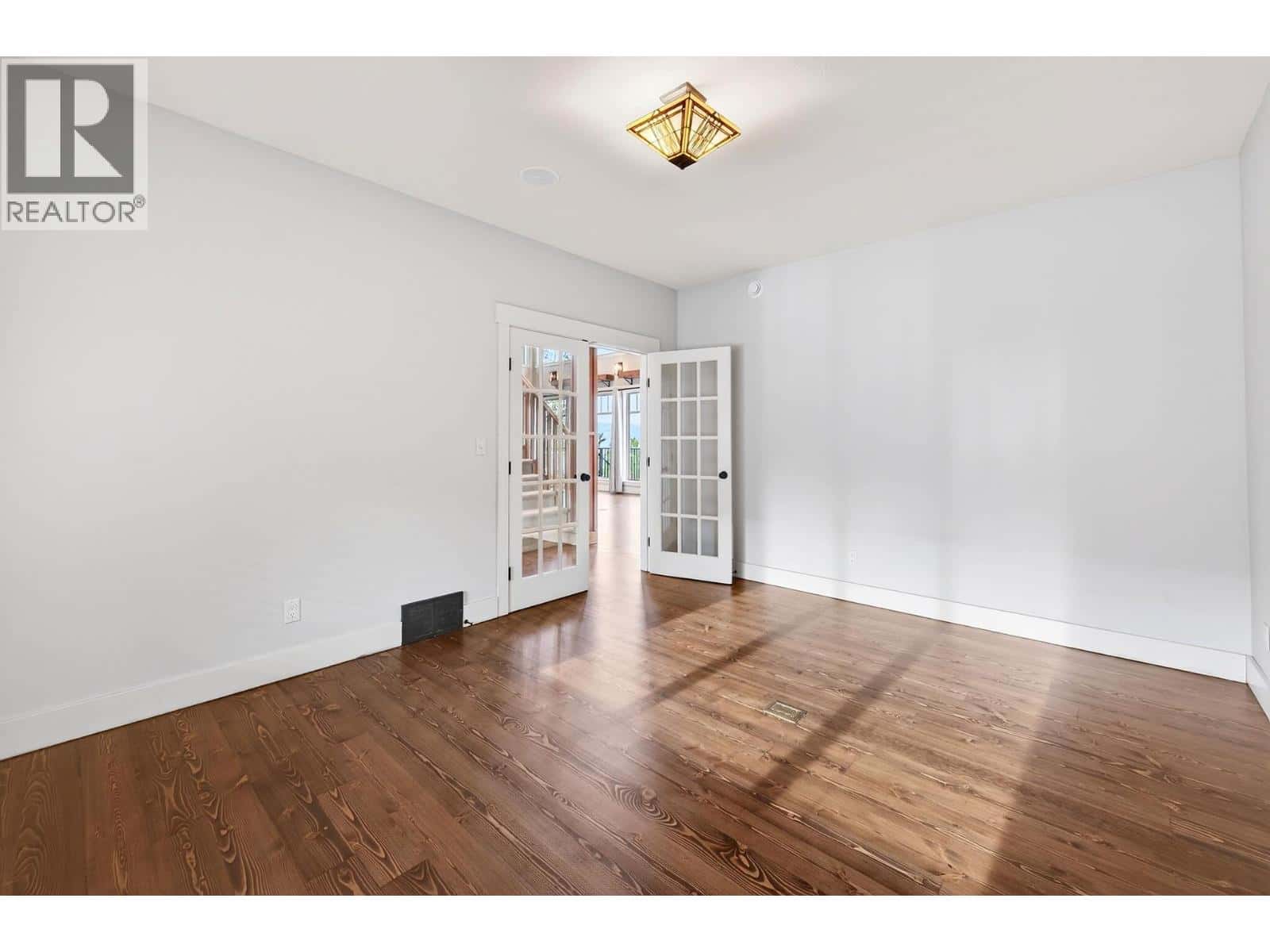 1990 Kechika Street — Kamloops, British Columbia - Photo 5 of 99