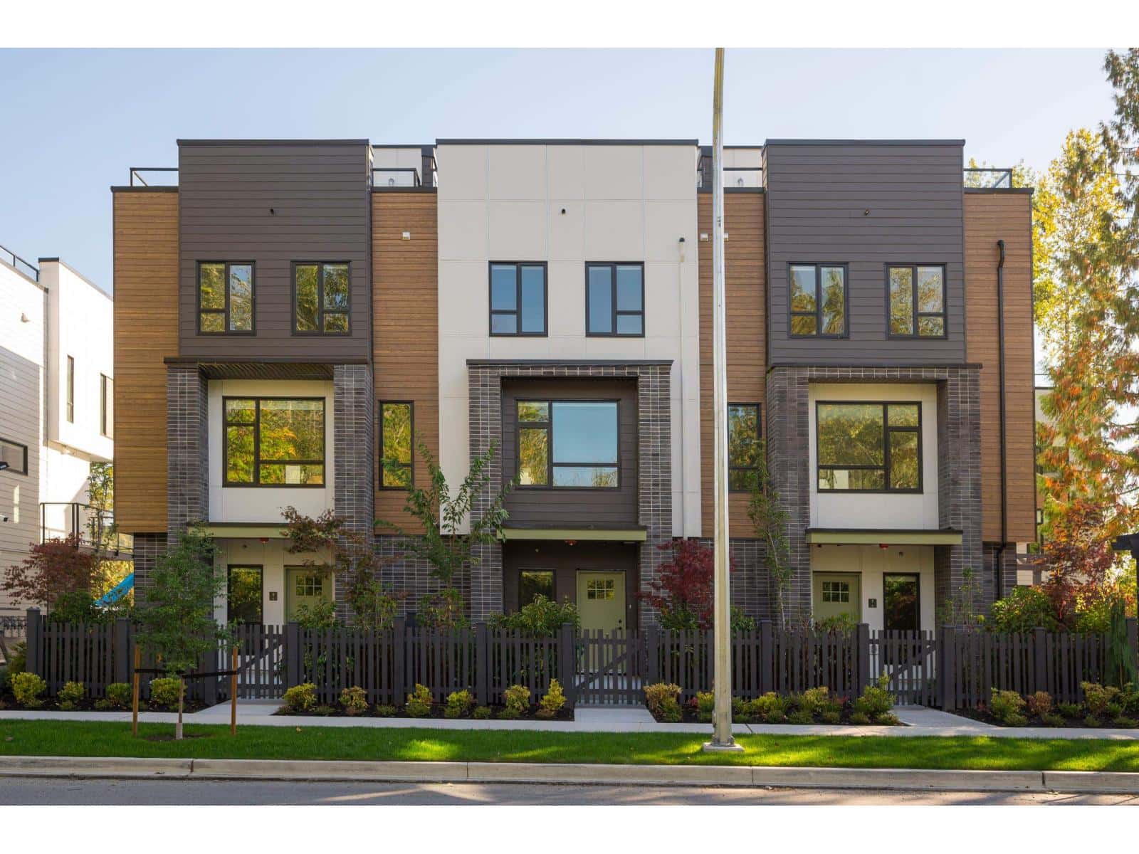 9 7946 204 STREET — Langley, British Columbia - Photo 2 of 40