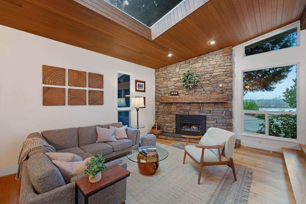 9061 COLLINGS WAY — Delta, British Columbia - Photo 3 of 40