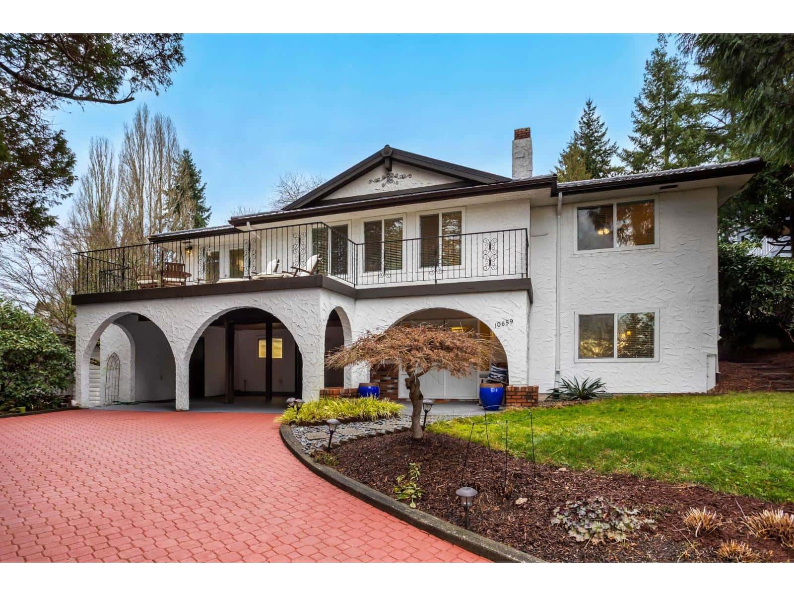 10659 SANTA MONICA DRIVE — Delta, British Columbia - Photo 2 of 40