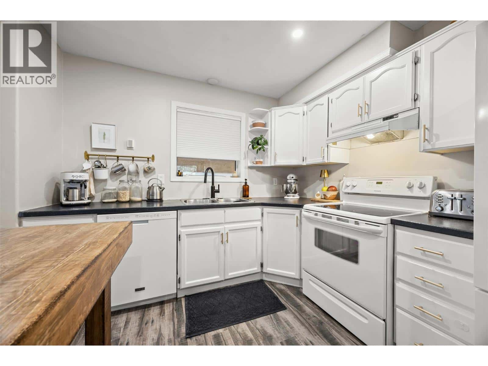 1032 Cedar Street Unit# 3 — Okanagan Falls, British Columbia - Photo 5 of 33