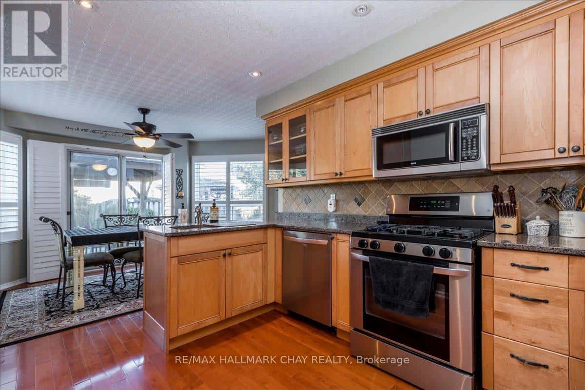 21 BARWICK DRIVE — Barrie (West Bayfield), Ontario - Photo 3 of 41