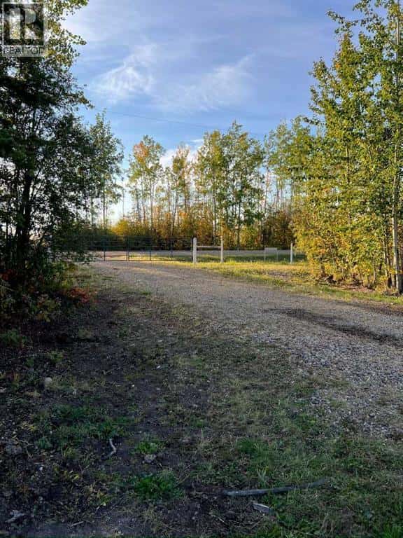 110373 Range Road 181 — Rural Mackenzie County, Alberta - Photo 4 of 25