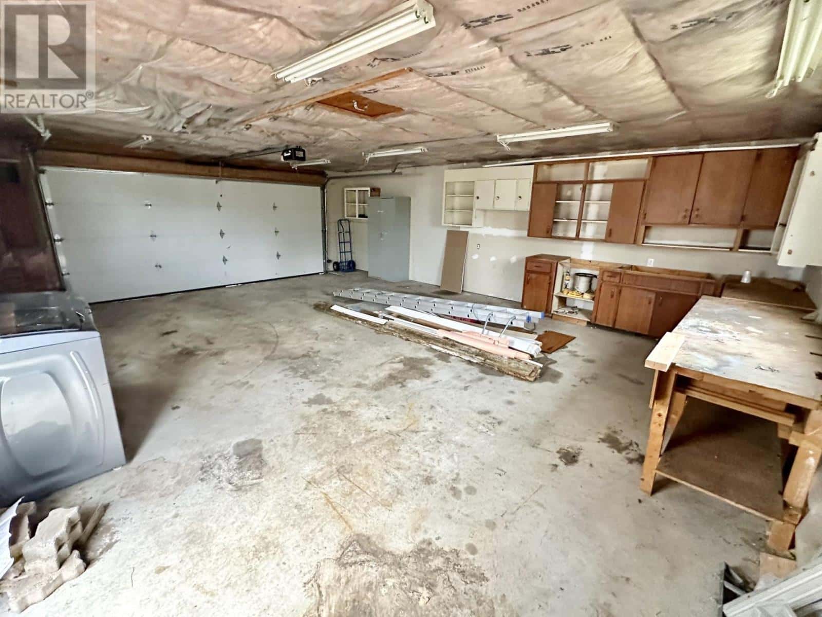 100 Bruce ST — Thunder Bay, Ontario - Photo 5 of 6