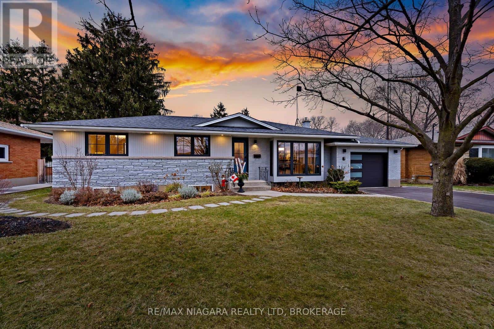 7 KING'S GRANT ROAD — St. Catharines (Lakeshore), Ontario - Photo 2 of 50