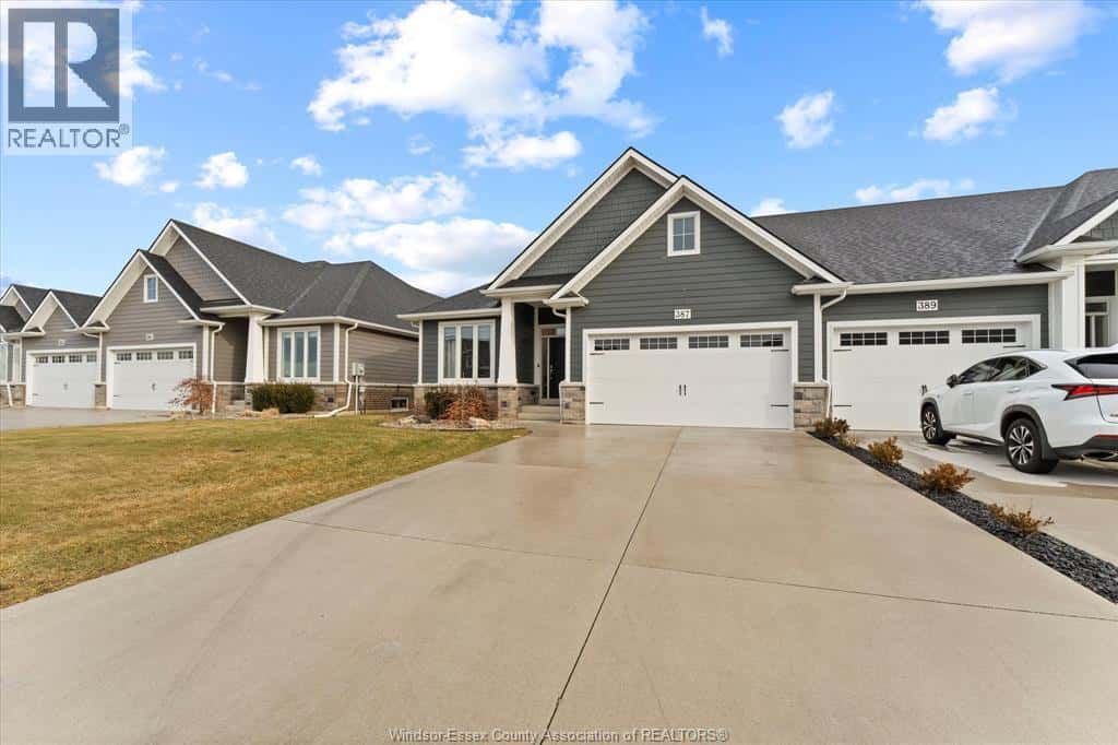 387 Caserta — Lakeshore, Ontario - Photo 3 of 39