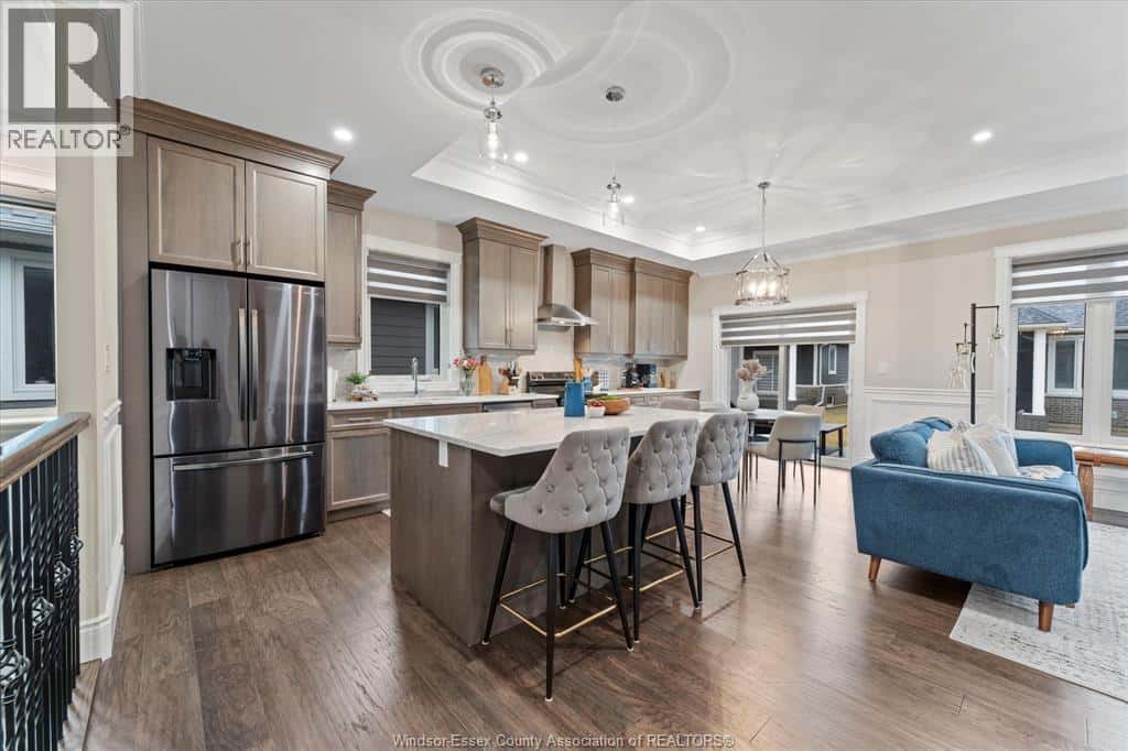 387 Caserta — Lakeshore, Ontario - Photo 5 of 39