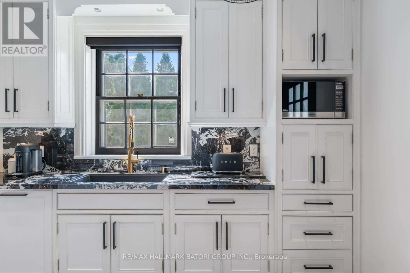 171 OLD FOREST HILL ROAD — Toronto (Forest Hill North), Ontario - Photo 2 of 42