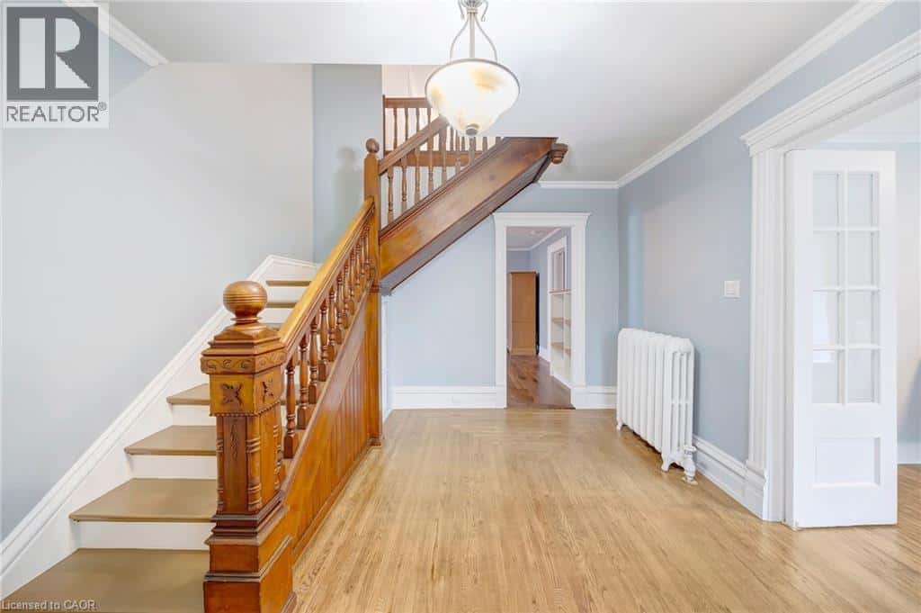 115 WEST MAIN Street — Welland, Ontario - Photo 3 of 47