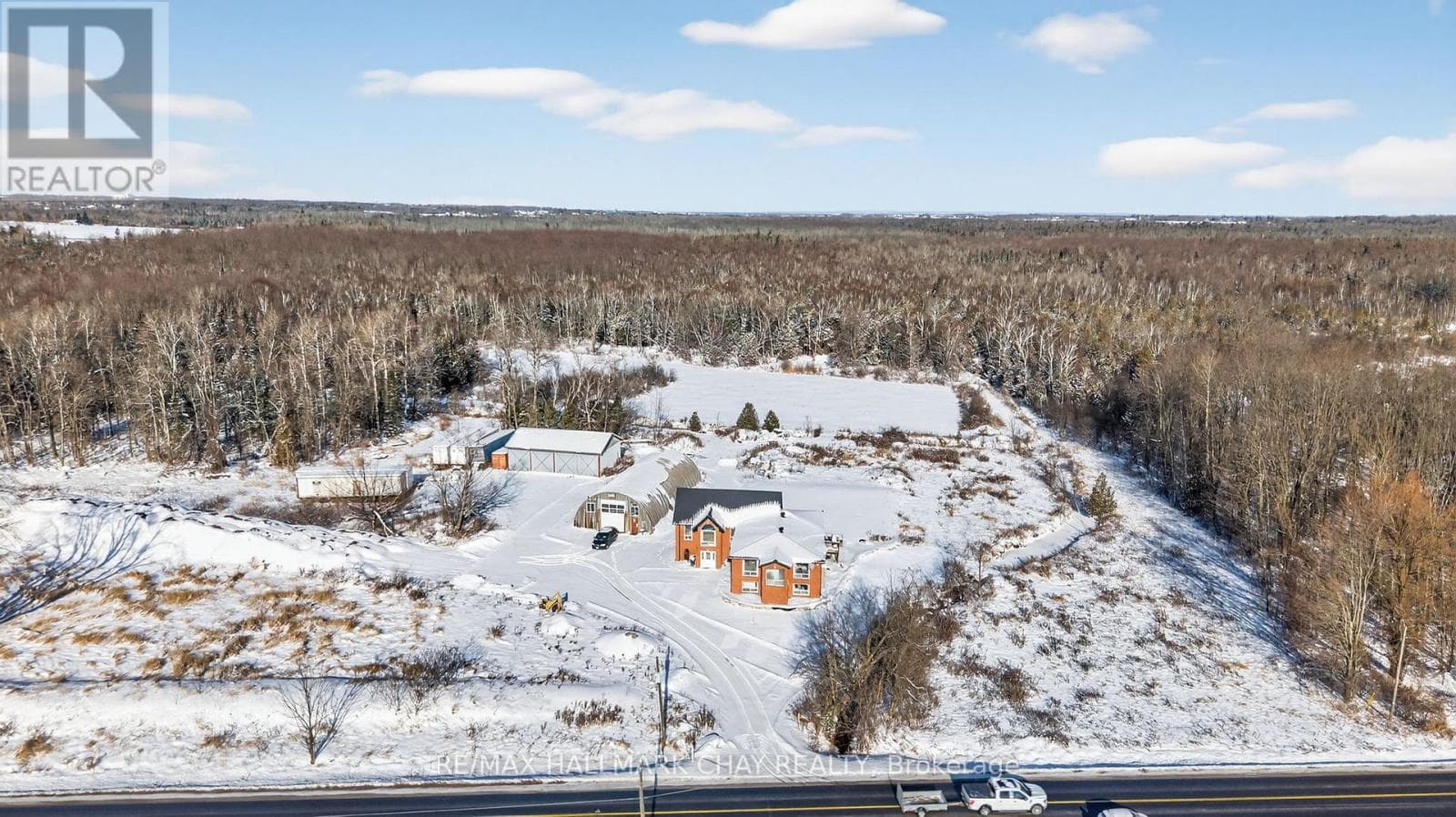 2702 6TH LINE — Innisfil, Ontario - Main photo