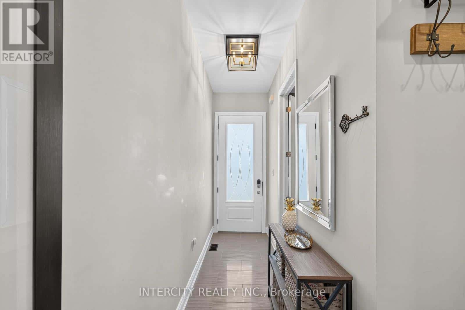 14 GREAT HERON COURT — King (King City), Ontario - Photo 3 of 50