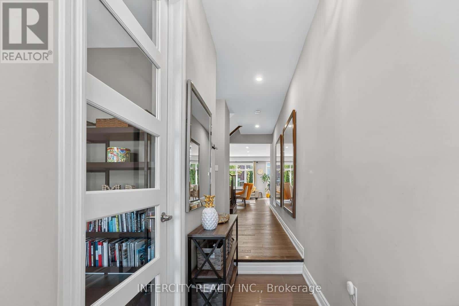 14 GREAT HERON COURT — King (King City), Ontario - Photo 4 of 50