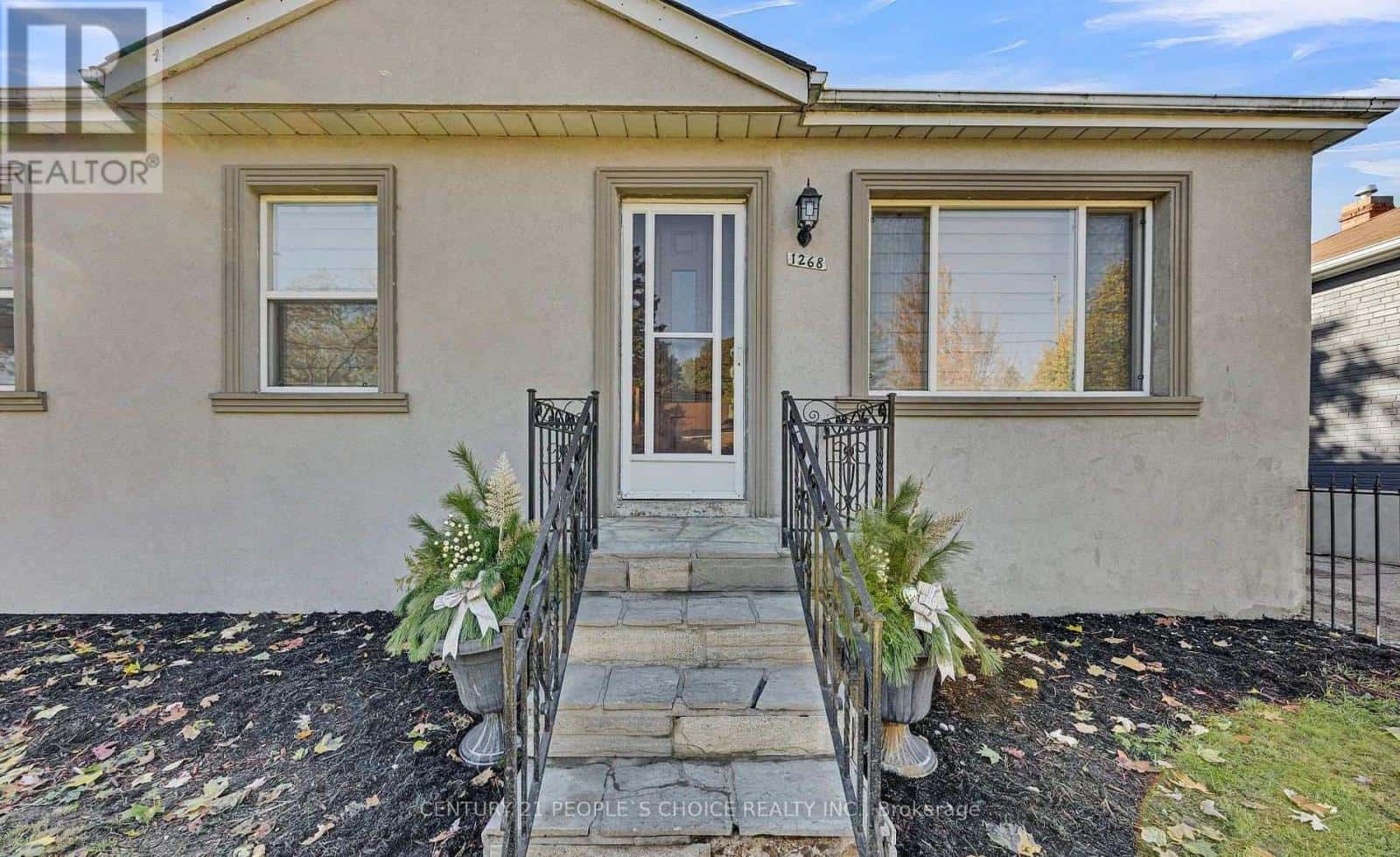 1268 NORTHAVEN DRIVE N — Mississauga (Mineola), Ontario - Photo 2 of 2