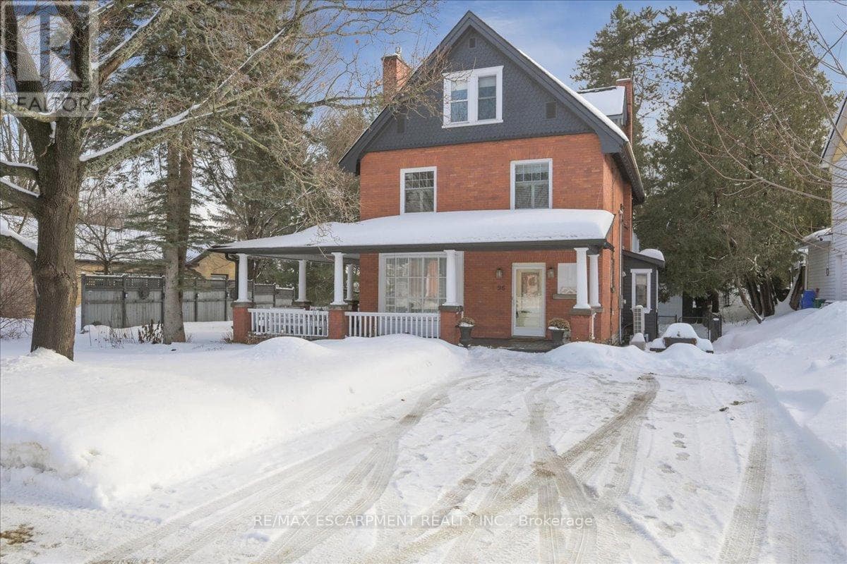 96 ONTARIO STREET — Bracebridge (Macaulay), Ontario - Main photo