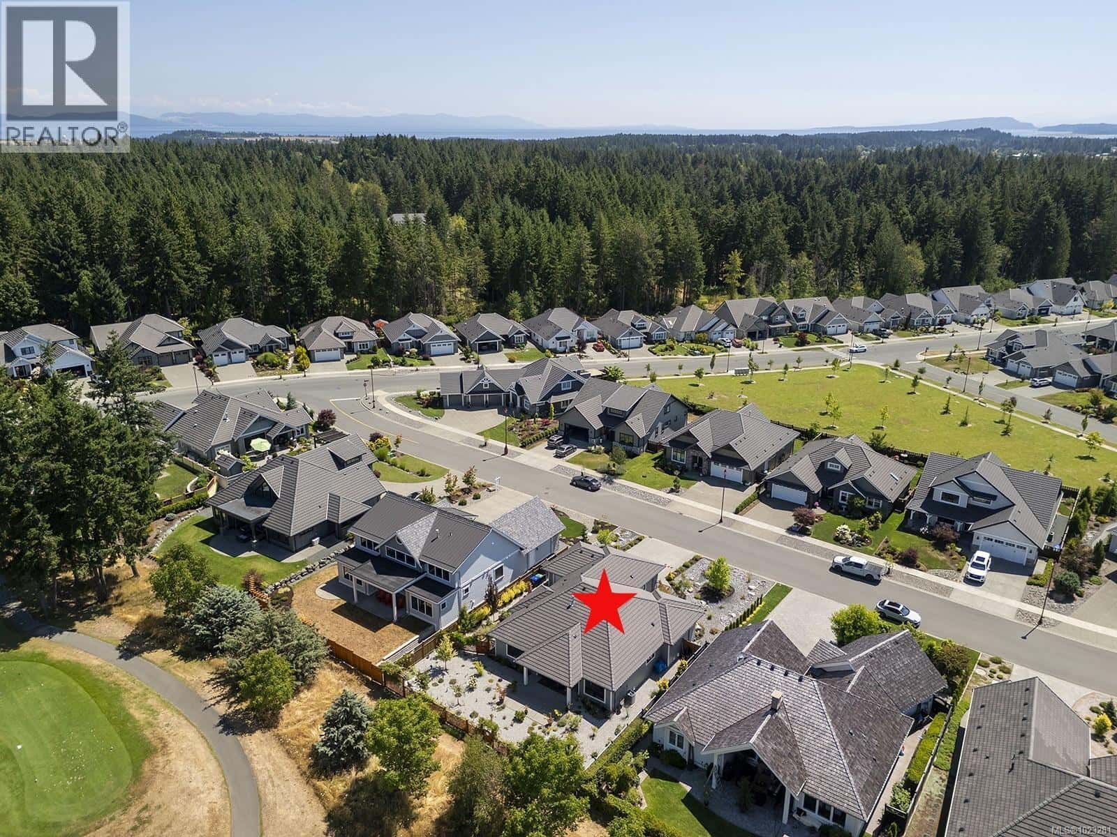 2782 Sheffield Cres — Courtenay, British Columbia - Photo 5 of 48