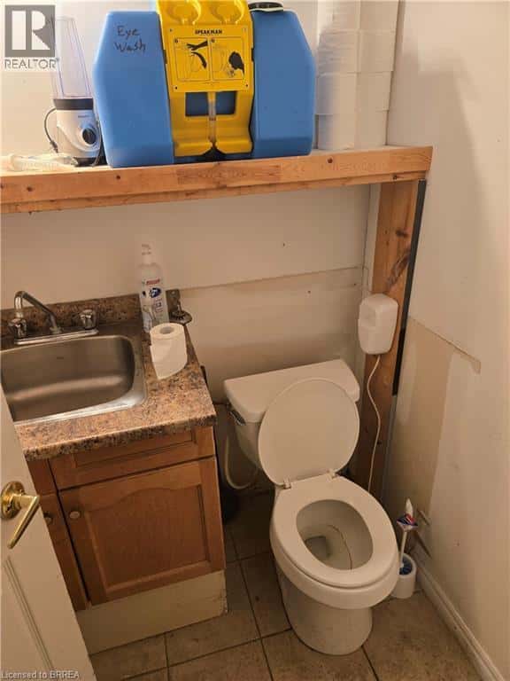 340 HENRY Street Unit# 19 — Brantford, Ontario - Photo 3 of 17