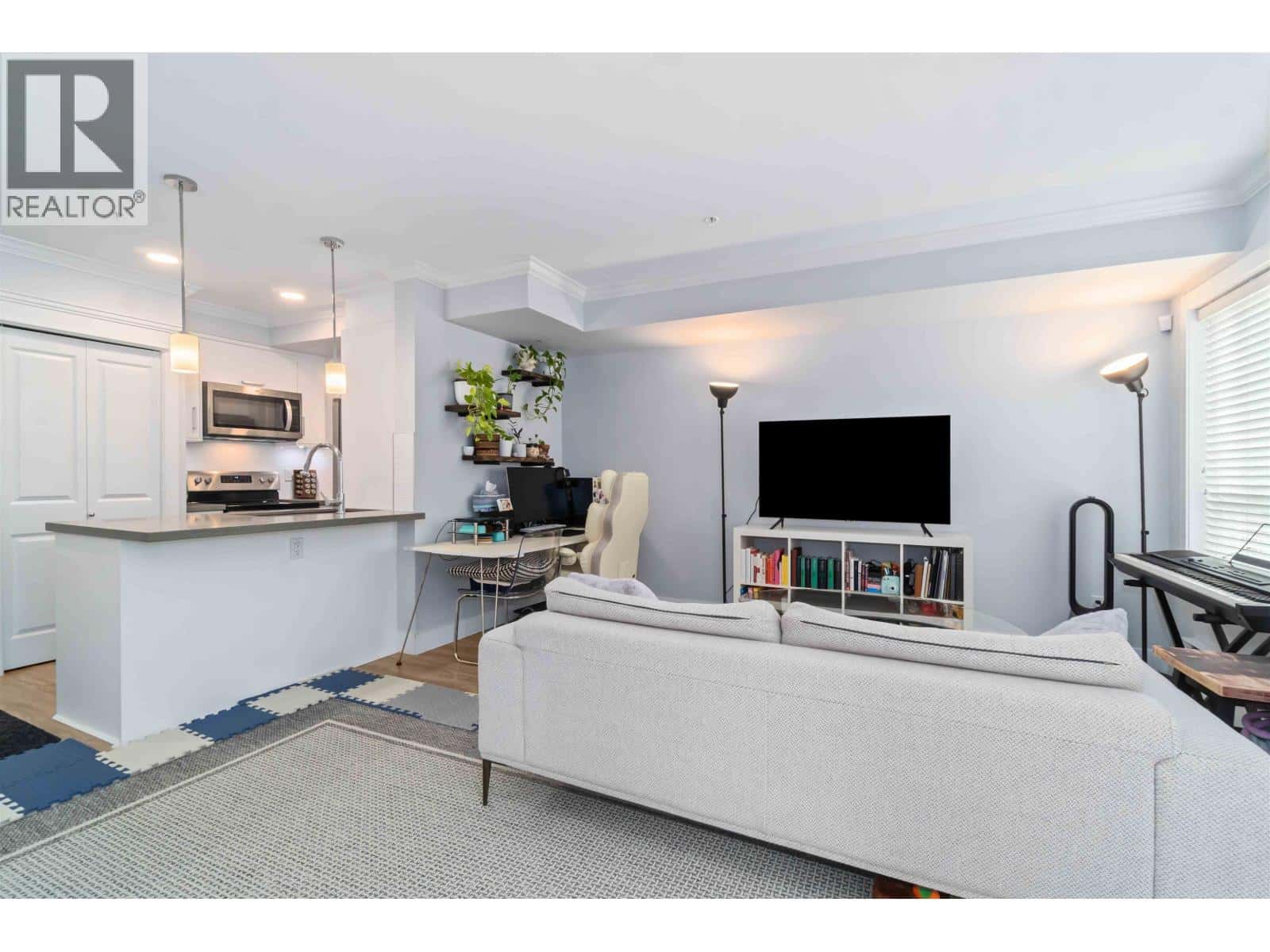 104 2229 ATKINS AVENUE — Port Coquitlam, British Columbia - Photo 3 of 24