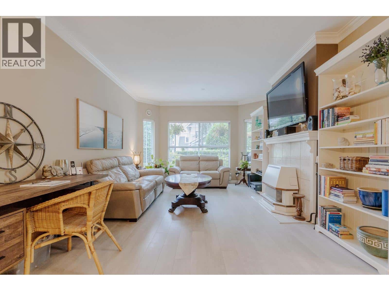 111 12464 191B STREET — Pitt Meadows, British Columbia - Photo 4 of 39