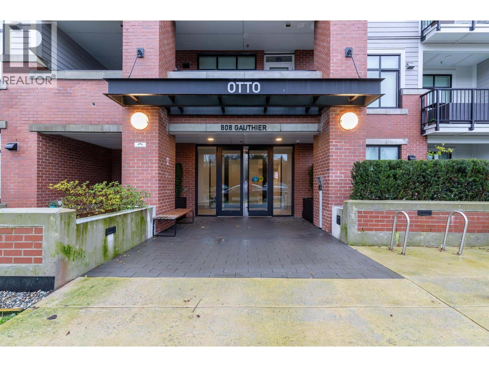 211 808 GAUTHIER AVENUE — Coquitlam, British Columbia - Photo 3 of 22