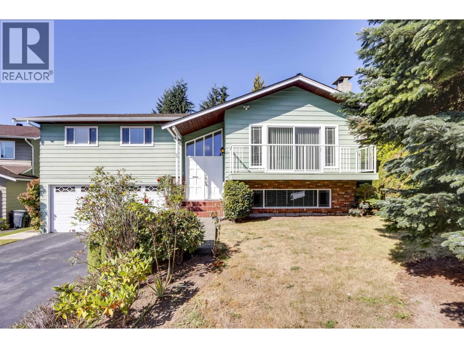 2141 DAUPHIN PLACE — Burnaby, British Columbia - Main photo