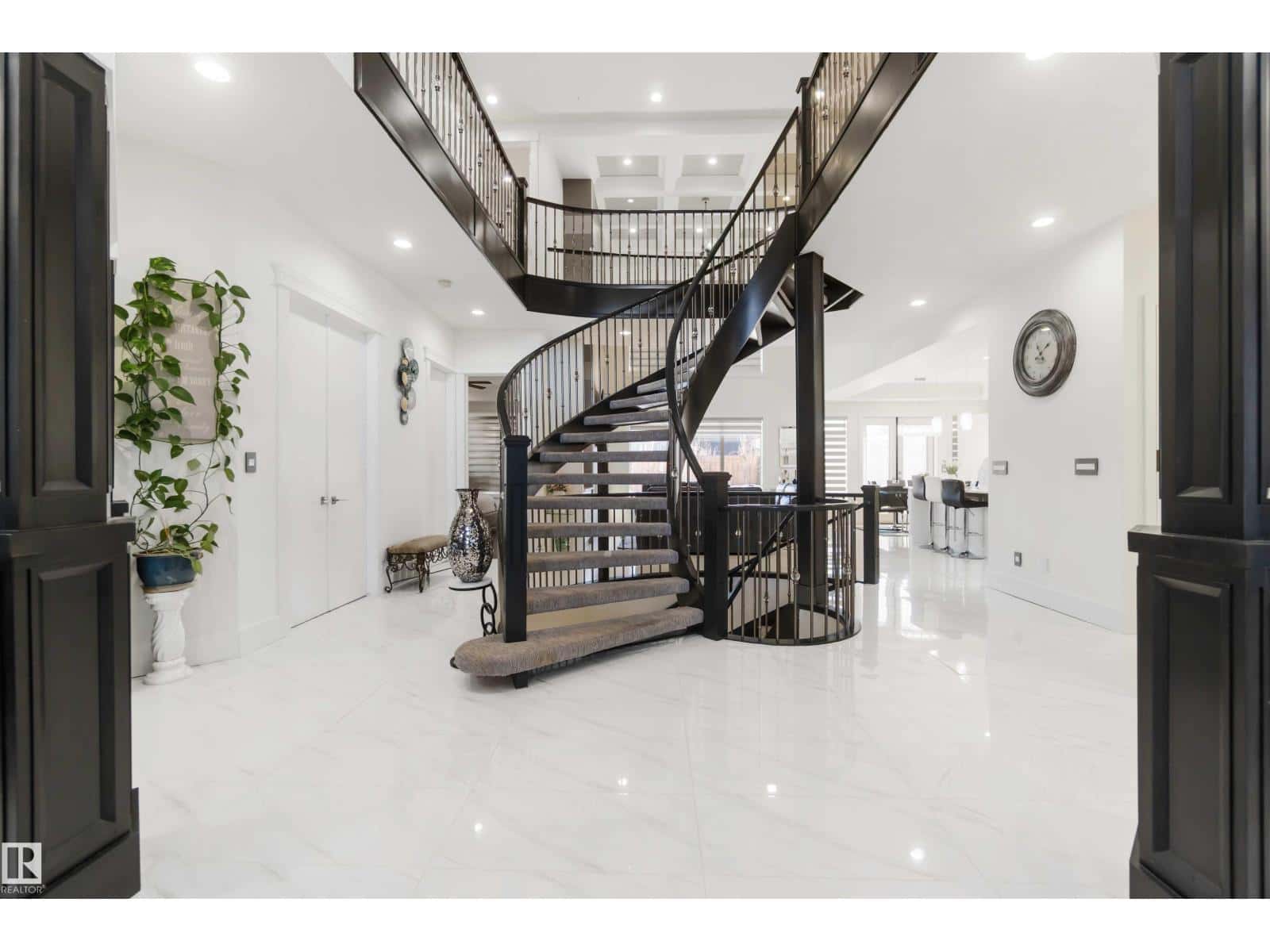 #315 52327 RGE ROAD 233 — Rural Strathcona County, Alberta - Photo 2 of 65