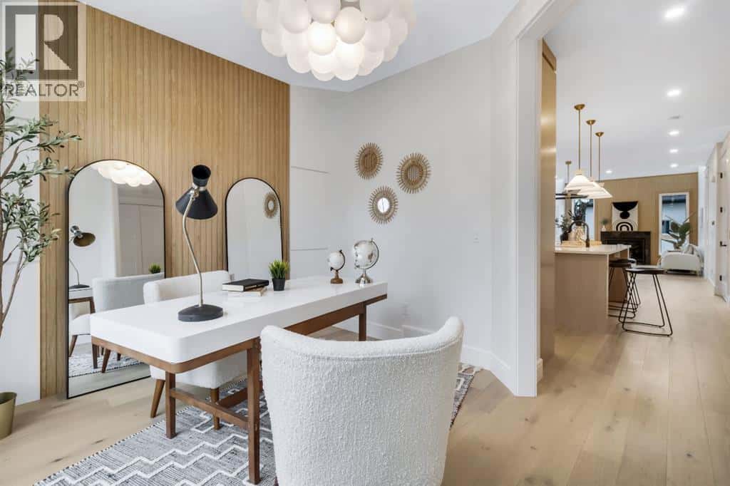 2118 Victoria Crescent NW — Calgary, Alberta - Photo 4 of 50