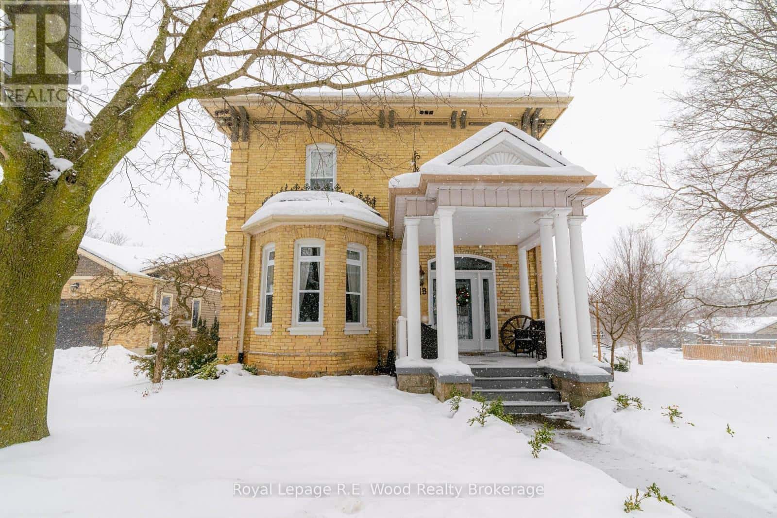 18 MAIN STREET E — Norwich (Norwich Town), Ontario - Photo 3 of 47