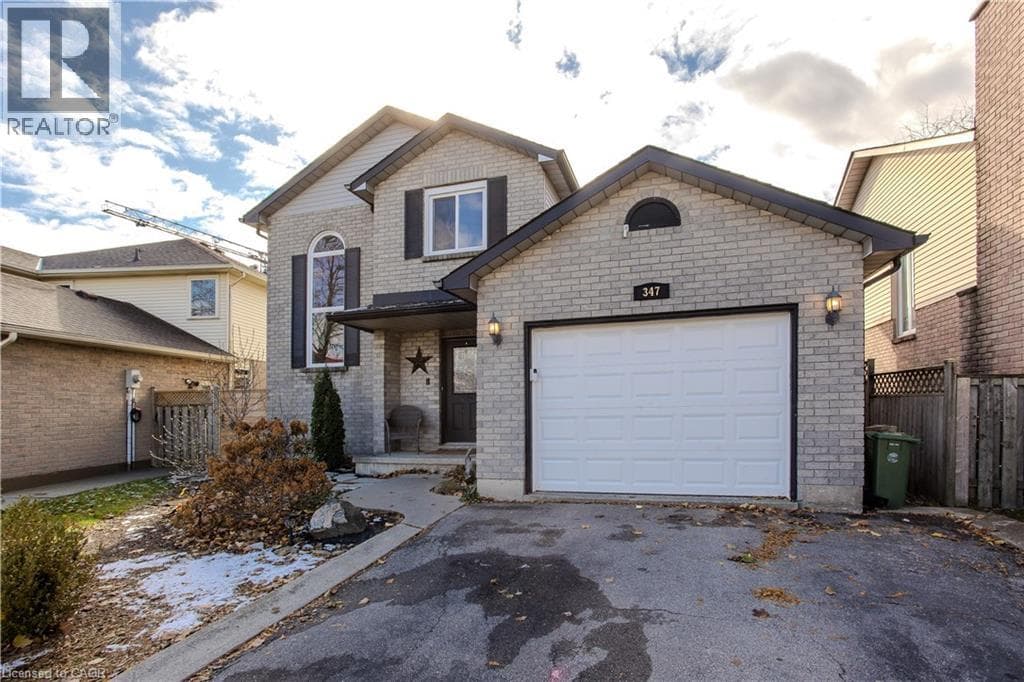 347 DELANCEY Boulevard — Hamilton, Ontario - Main photo