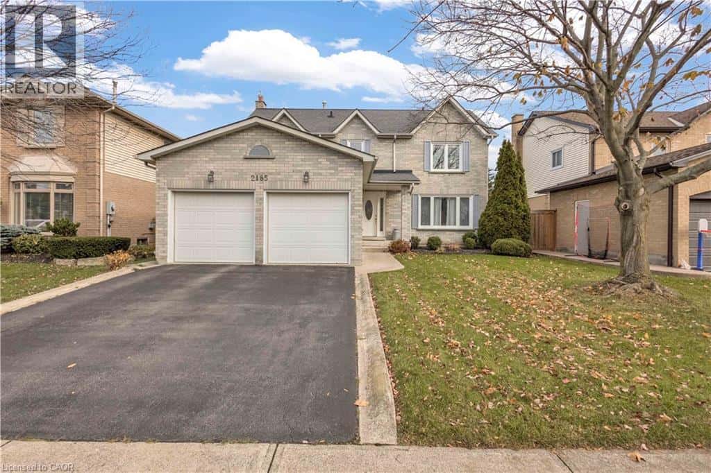 2185 VISTA Drive — Burlington, Ontario - Photo 2 of 28