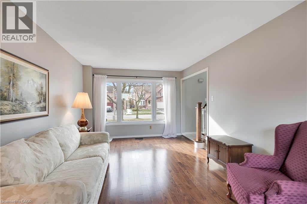 2185 VISTA Drive — Burlington, Ontario - Photo 5 of 28